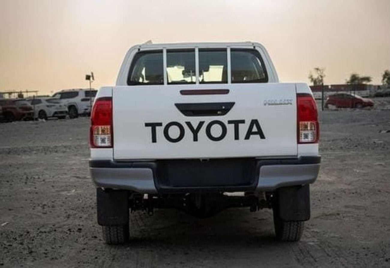 تويوتا هيلوكس GL 2.7L Double Cab Utility 4WD
