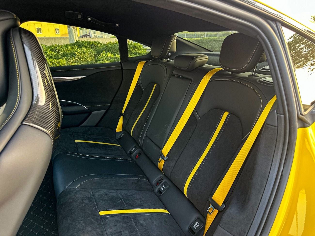 Xiaomi SU7 2025 Used Xiaomi SU7 Ultra EV | 93.7 kWh | Range (630 Km) | 1,548 Hp | Carbon Packge | Law Mileage (