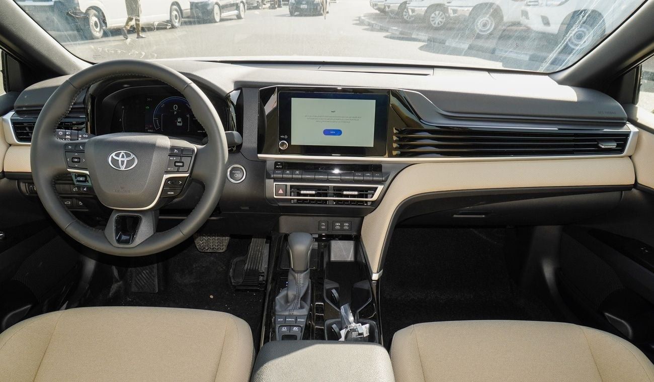 Toyota Camry LE  HEV 2.5L HYBRID