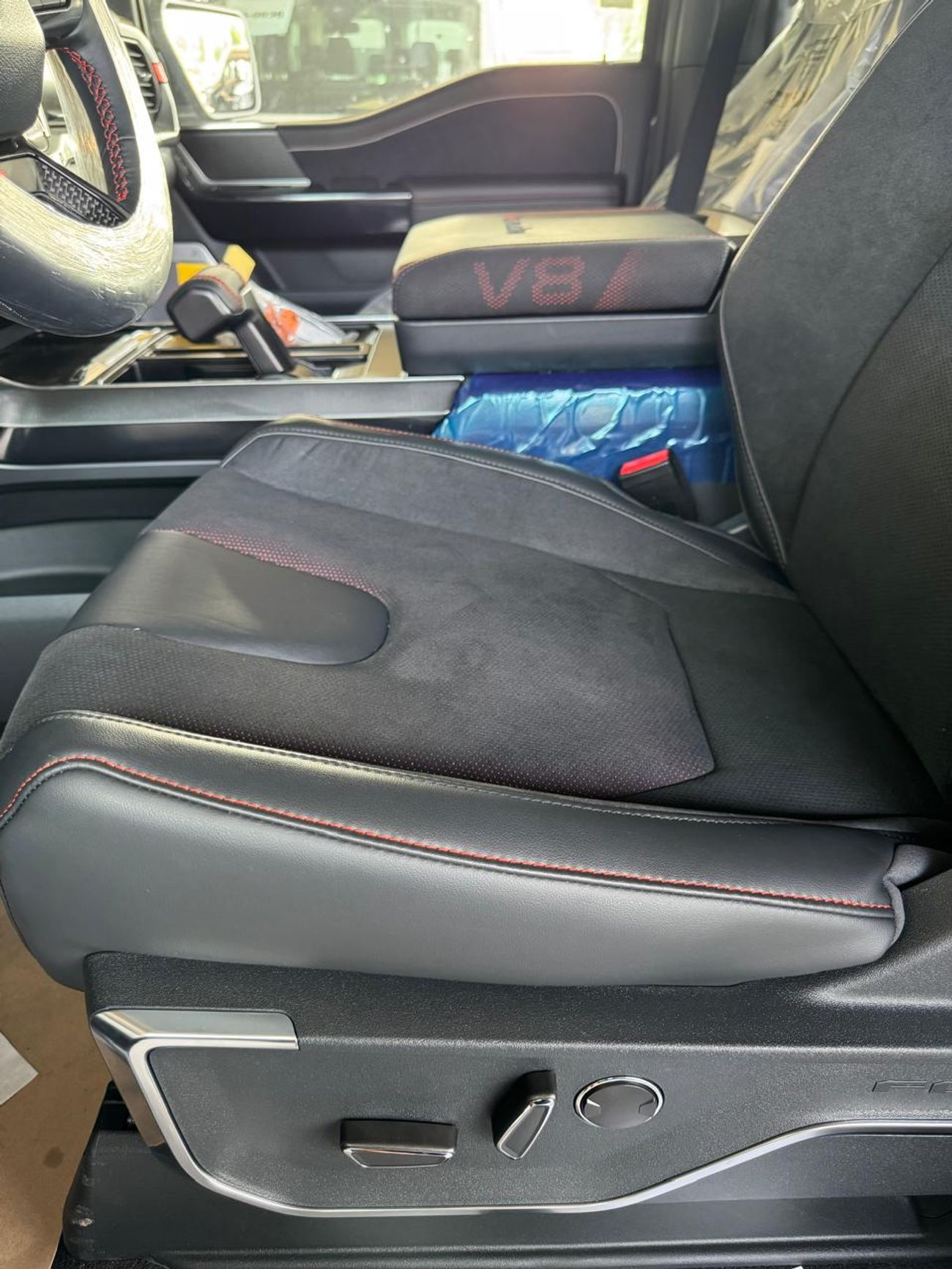 Ford F 150 Raptor-R 5.2 L Supercharged V8 (Export Price)