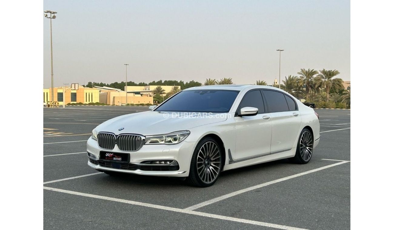 BMW 750Li Luxury Executive BMW 750LI XDrive 2017 GCC V8 4.4L Full option // Perfect condition // Under service