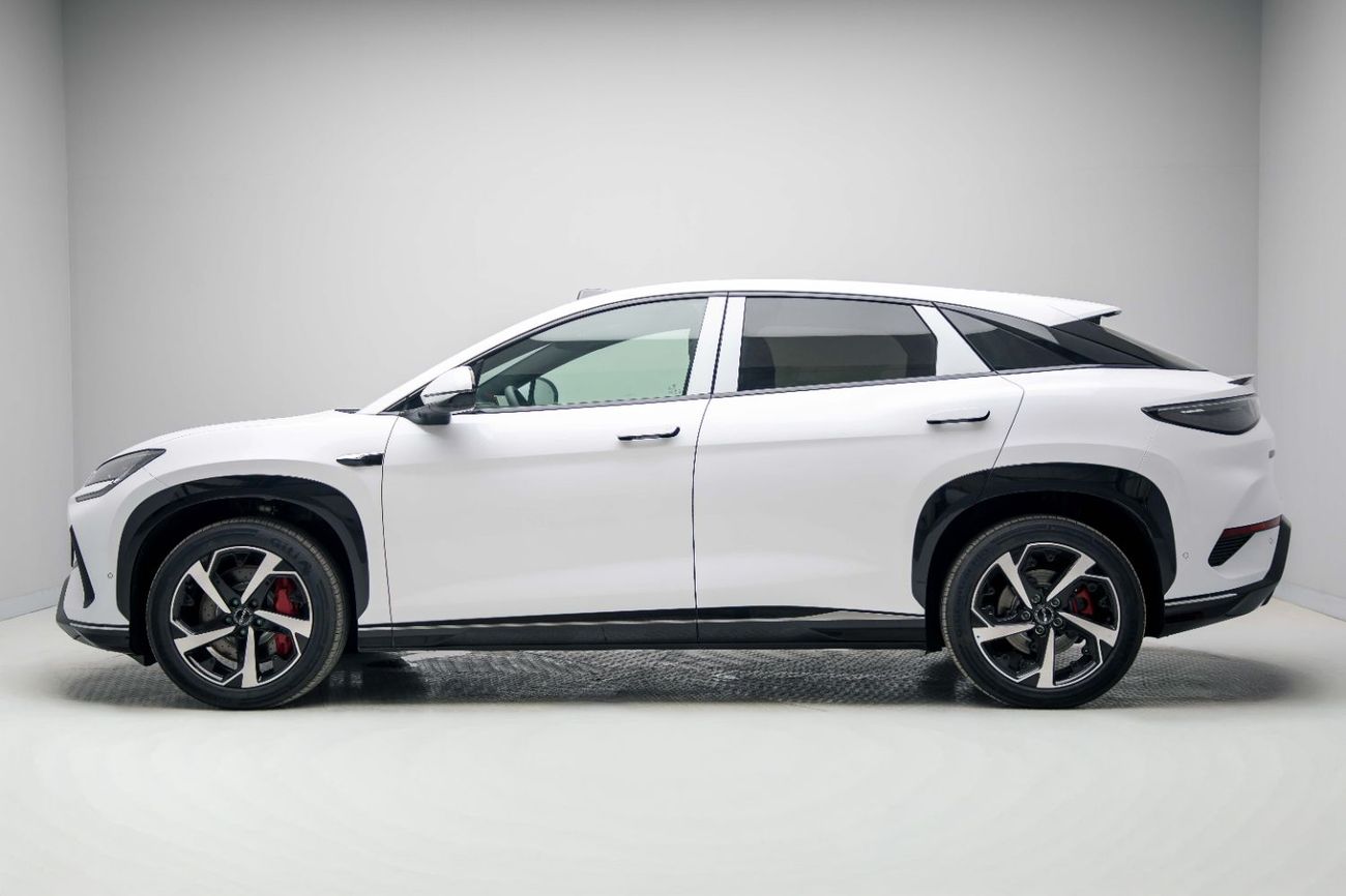 BYD Sealion 7 RWD Intelligent Driving - White Inside Black | Export Only