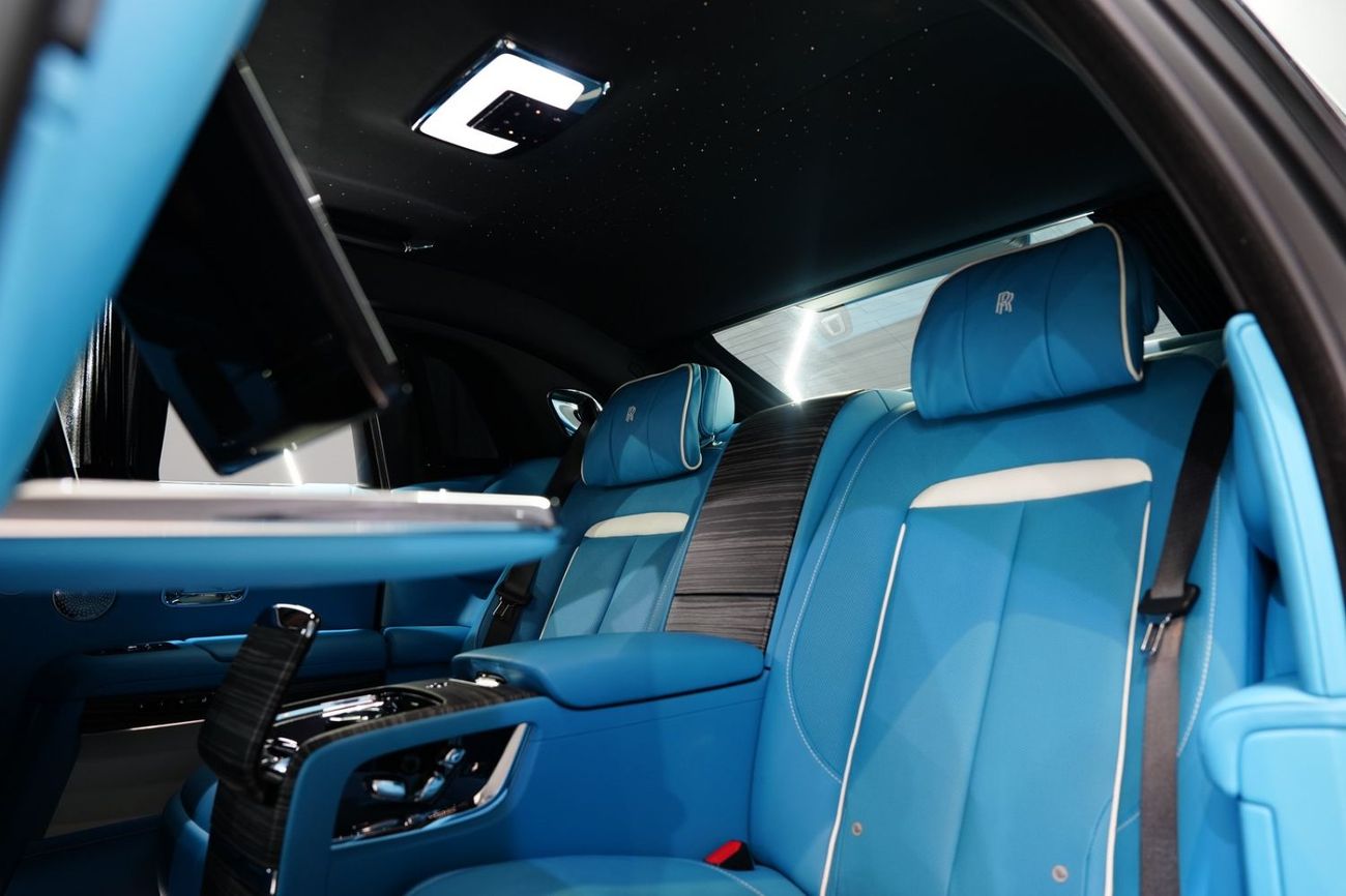 Rolls Royce Ghost Standard VIP Rear Seats w/ Entertainment Screens, Bespoke Audio, Very Low KM, Dealer Warranty!!
