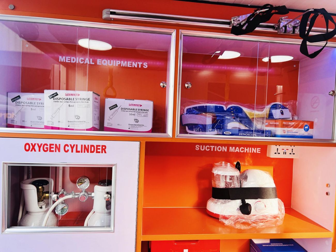 تويوتا هيلوكس 2026 Toyota Hilux 2.4L MT Diesel (Ambulance)