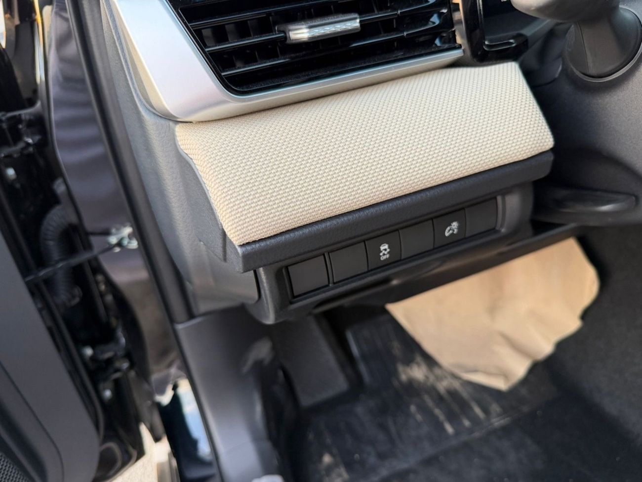 تويوتا كامري Toyota Camry 2.5L hybrid 2026 basic