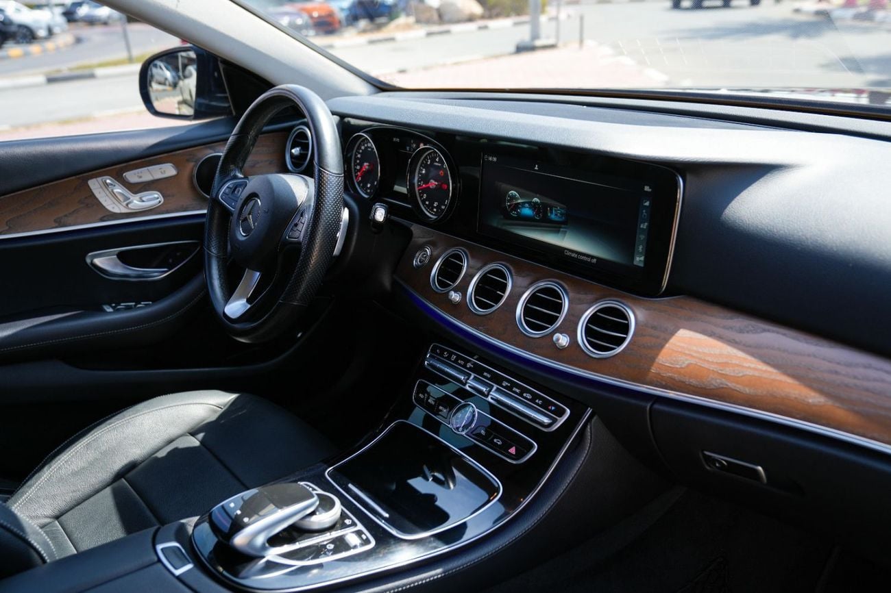 مرسيدس بنز E300 4 MATIC 2018!! KOREAN SPECS!! WELL MAINTAINED!! NO ACCIDENT
