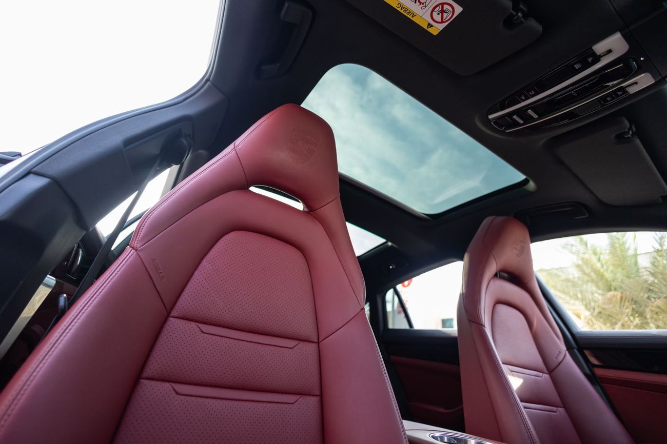 Porsche Panamera Std 3.0L (325 HP)