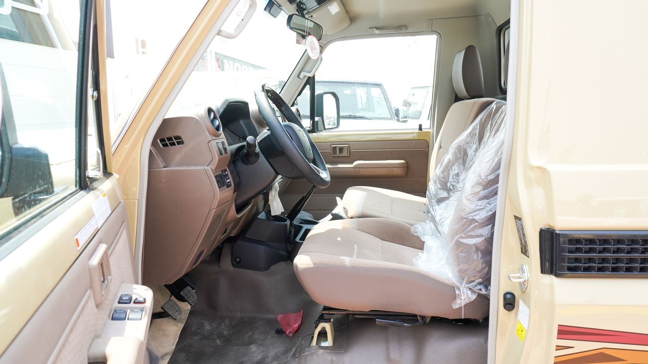 Toyota Land Cruiser Pick Up LX 2.8L Diesel Single Cabin M/T