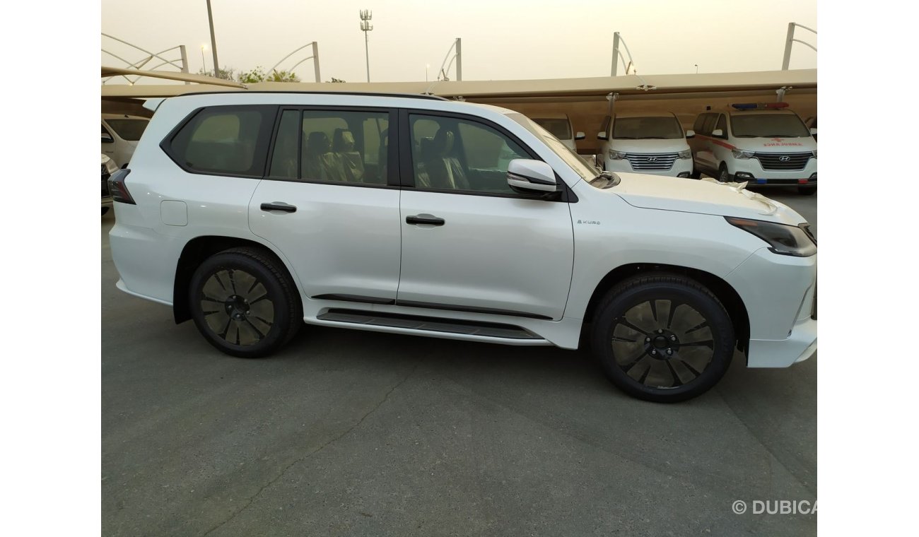 Lexus LX 570 Kuro Black Edition