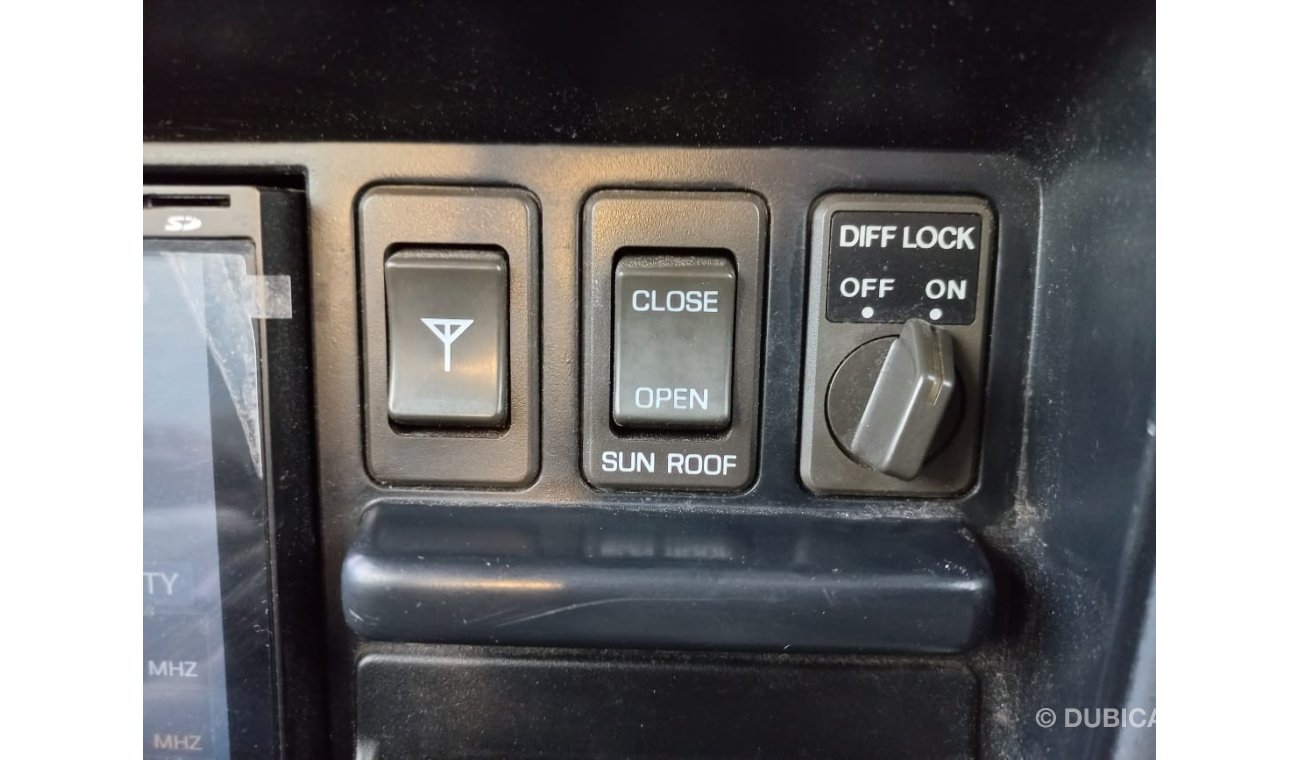 نيسان باترول NISSAN PATROL RIGHT HAND DRIVE (PM1051)