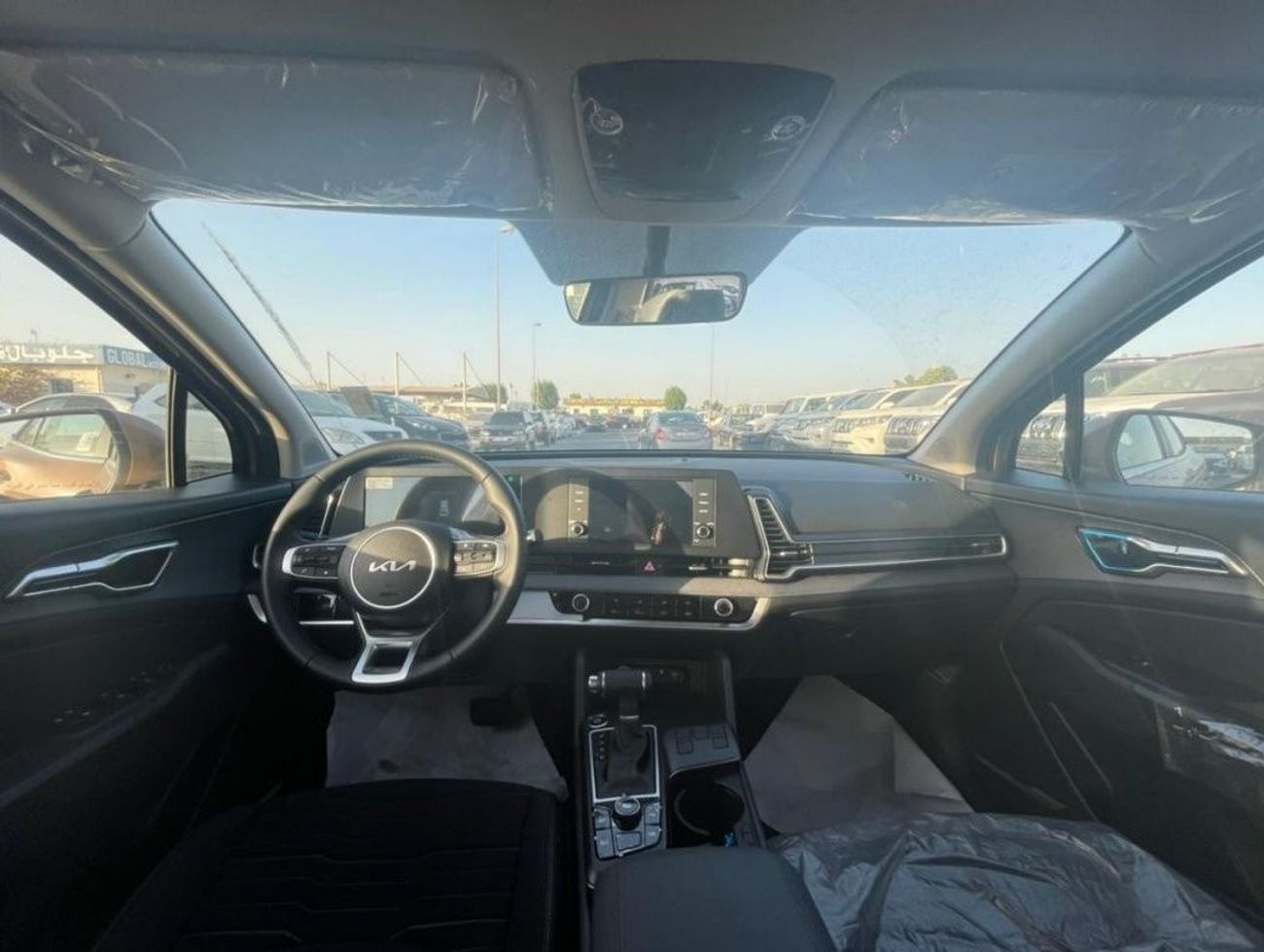 Kia Sportage 1.6L Petrol Auto, gray and silver color available