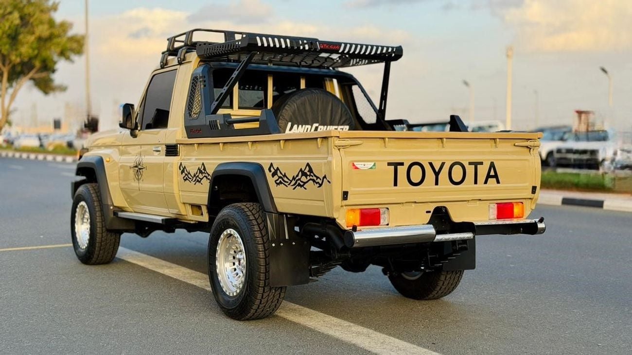 تويوتا لاند كروزر بيك آب -