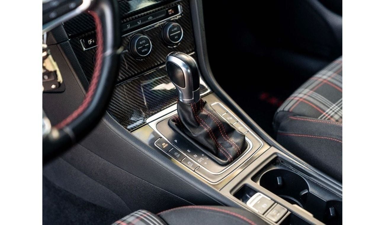 فولكس واجن جولف GTI GTI 2 Door