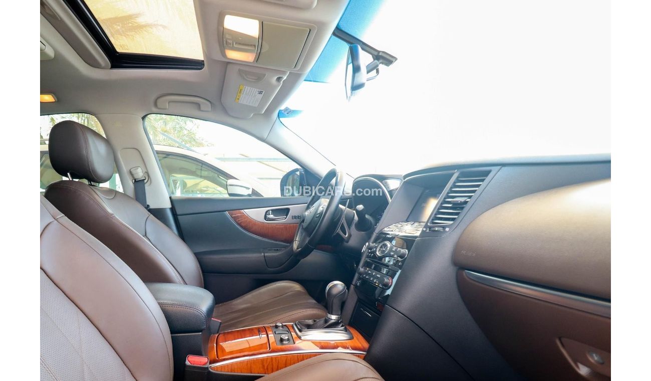 Infiniti QX70 S51