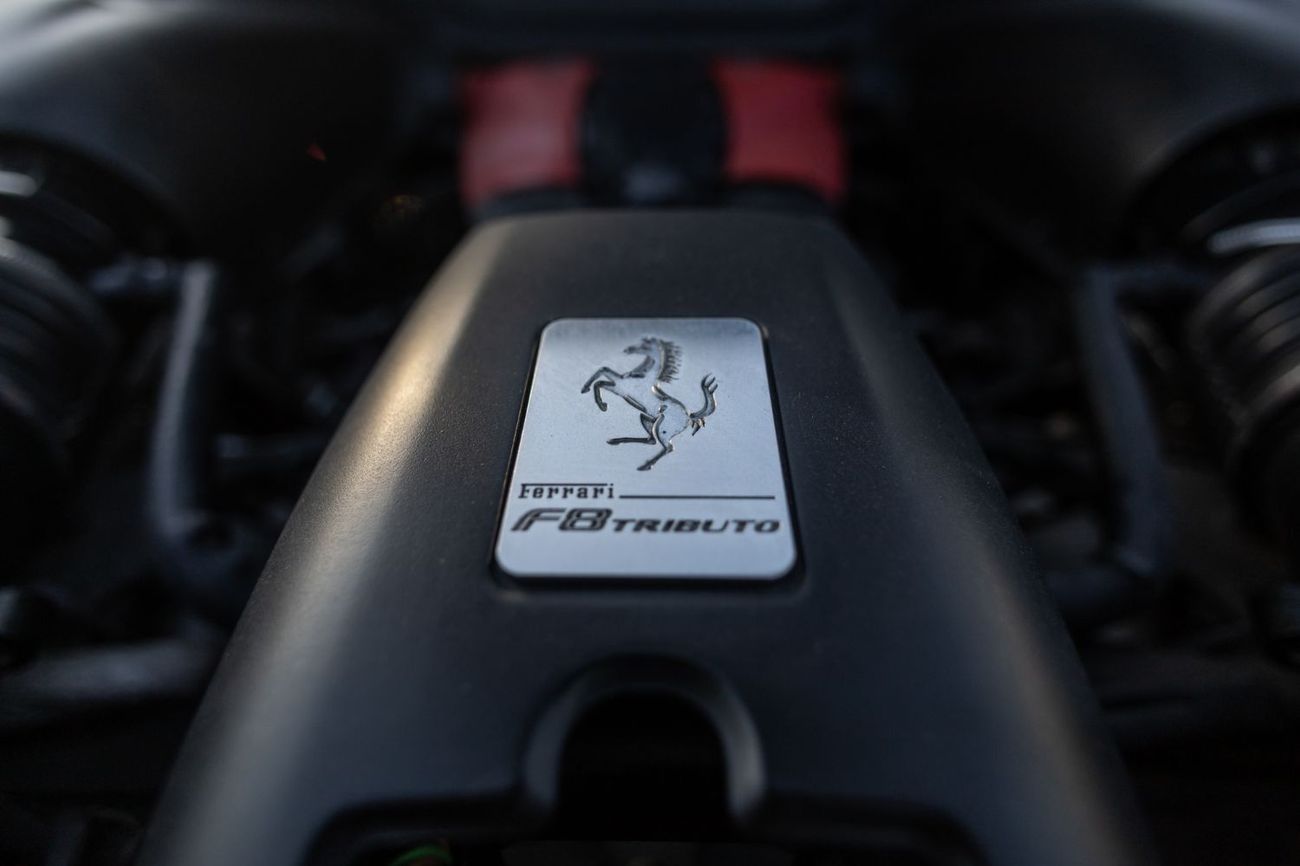Ferrari F8 Tributo 3.9T V8