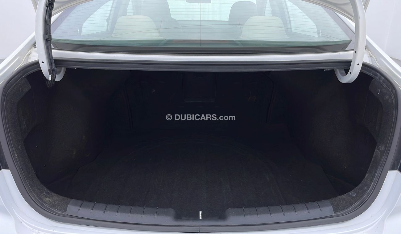 Hyundai Elantra GL 1.6 | Zero Down Payment | Free Home Test Drive