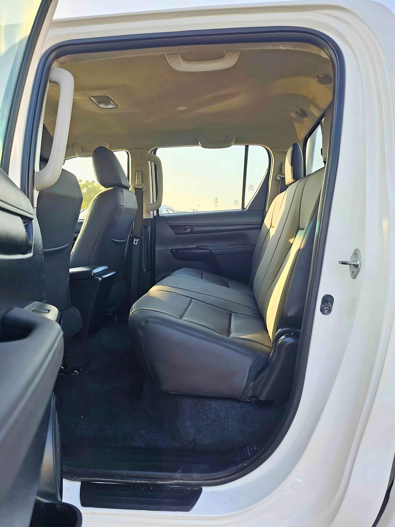 تويوتا هيلوكس AUTO PATROL/ 4WD/  AUTO WINDOWS/ WIDE BODY/  EXPORT ONLY / LOT#403139