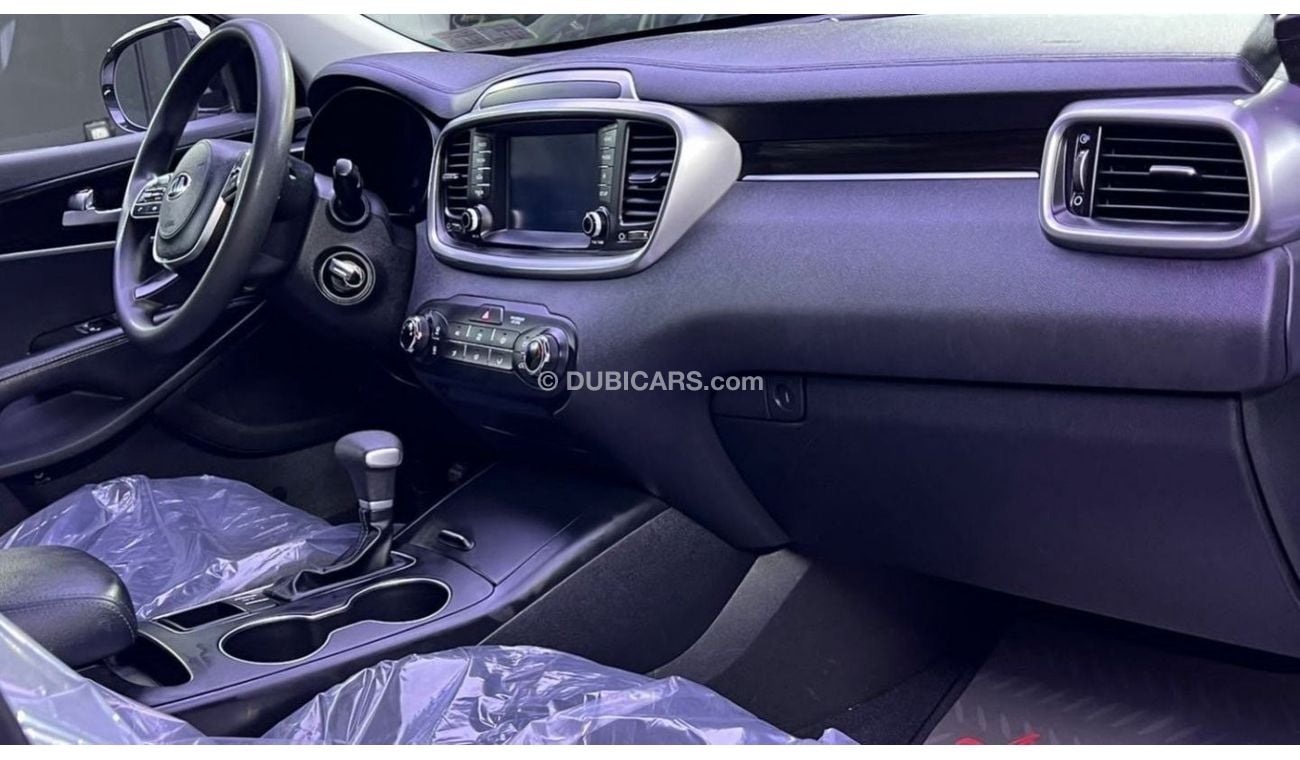 كيا سورينتو 2020 Kia Sorento 3.3L V6 AWD 4X4 - 7 Seater MidOption+ / Great Condition