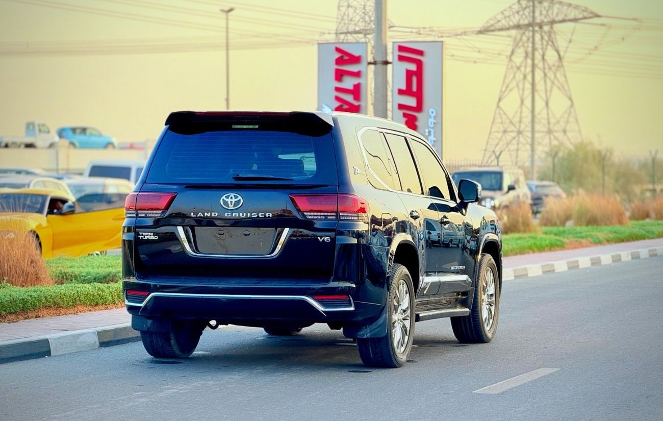 Toyota Land Cruiser 2016 FACELIFTED 2025 WITH INTERIOR AND EXTERIOR V6 4.0L GCC IN EXCELLENT CONDITION