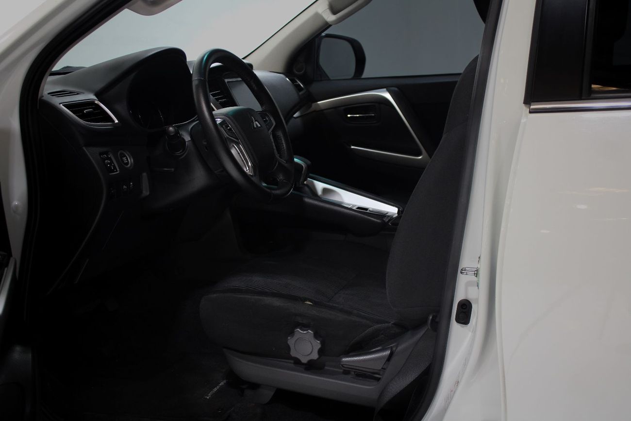 Mitsubishi Montero MIDLINE 3.0 2WD