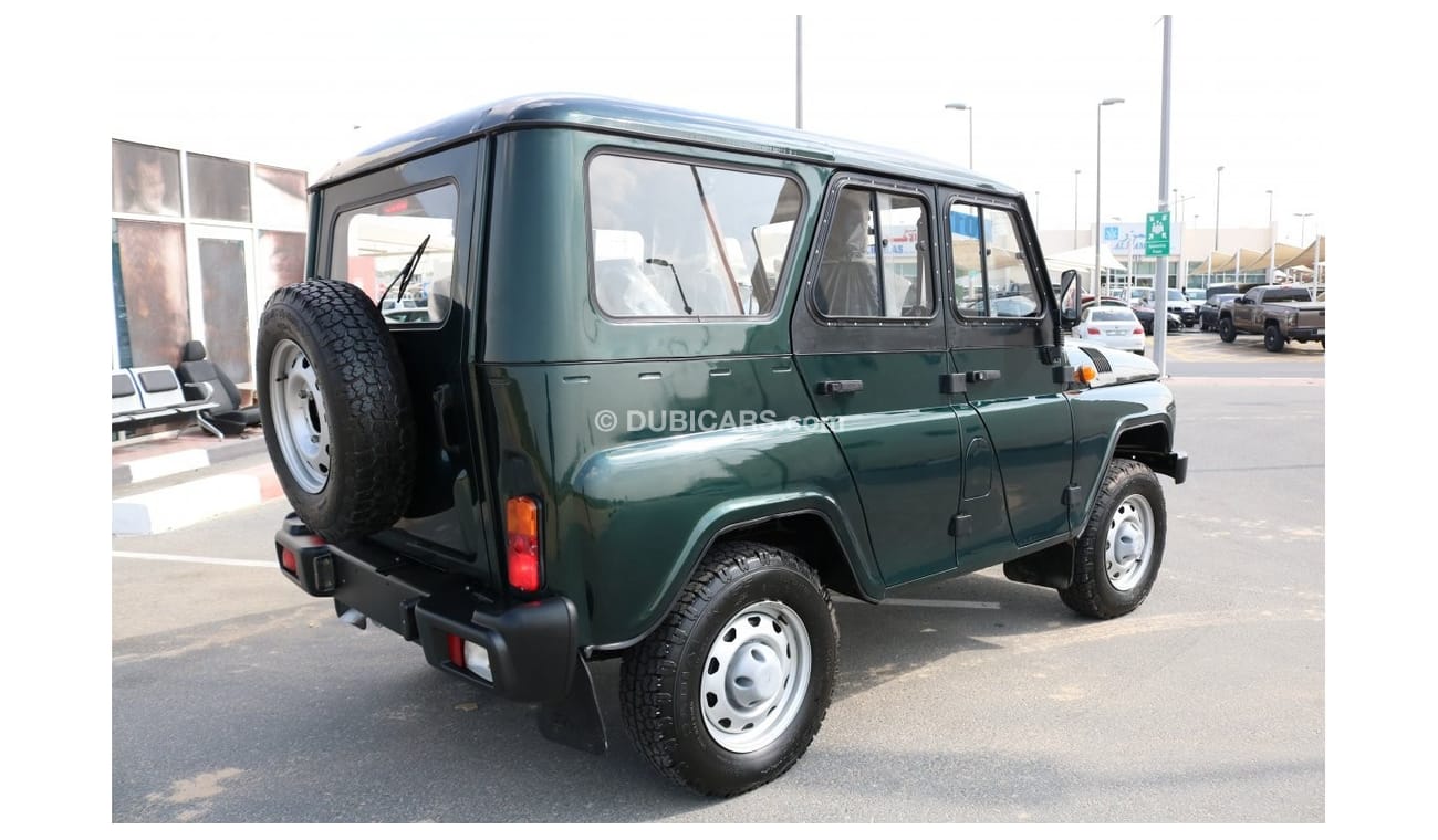 يو اي زي هنتر OFF-ROAD MILITARY CLASSIC VEHICLE