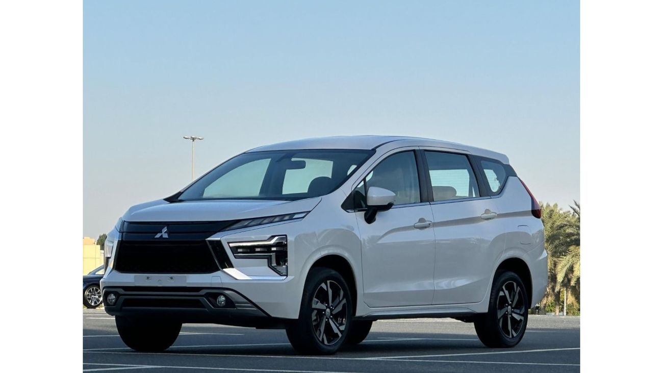 Mitsubishi Xpander Mitsubishi xpander 2023 1.5L // FSH // ORGINAL PAINT // LOW MILEAGE // UNDER WARRANTY