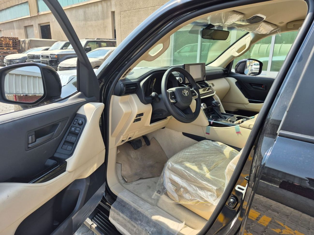 Toyota Land Cruiser 2026 Toyota Land Cruiser LC300 GXR (without Sunroof) 7-Seater 3.5L V6 Twin Turbo Petrol A/T 4WD Expo