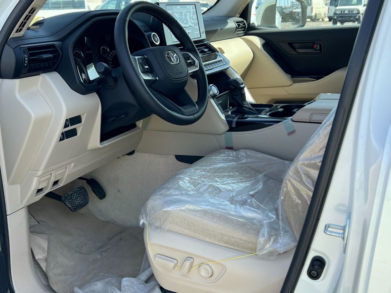 تويوتا لاند كروزر LC300 3.5 TT GXR-G