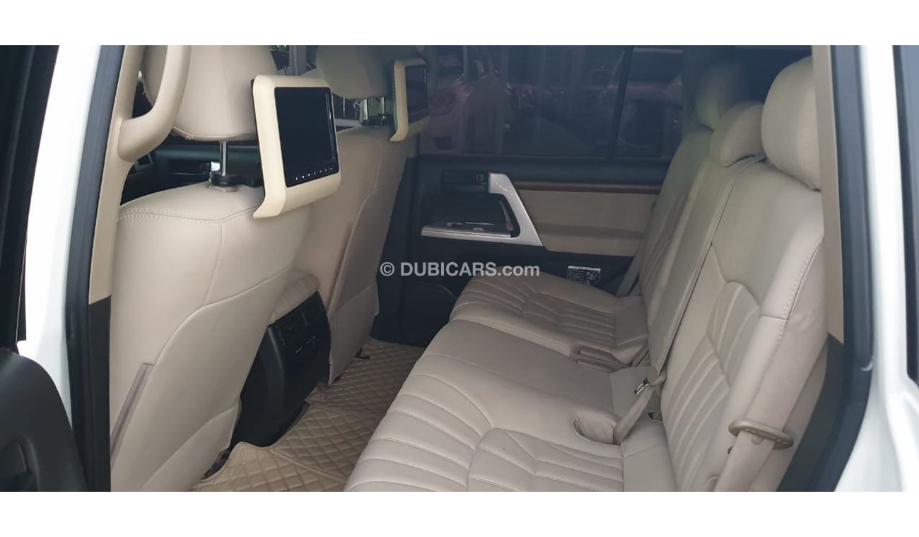 Toyota Land Cruiser V8 GX.R full options upgrade 2021