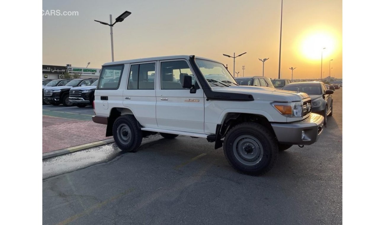 Toyota Land Cruiser Hard Top 76 5 Doors 4.2 Diesel V6 M/T M/Y 2023