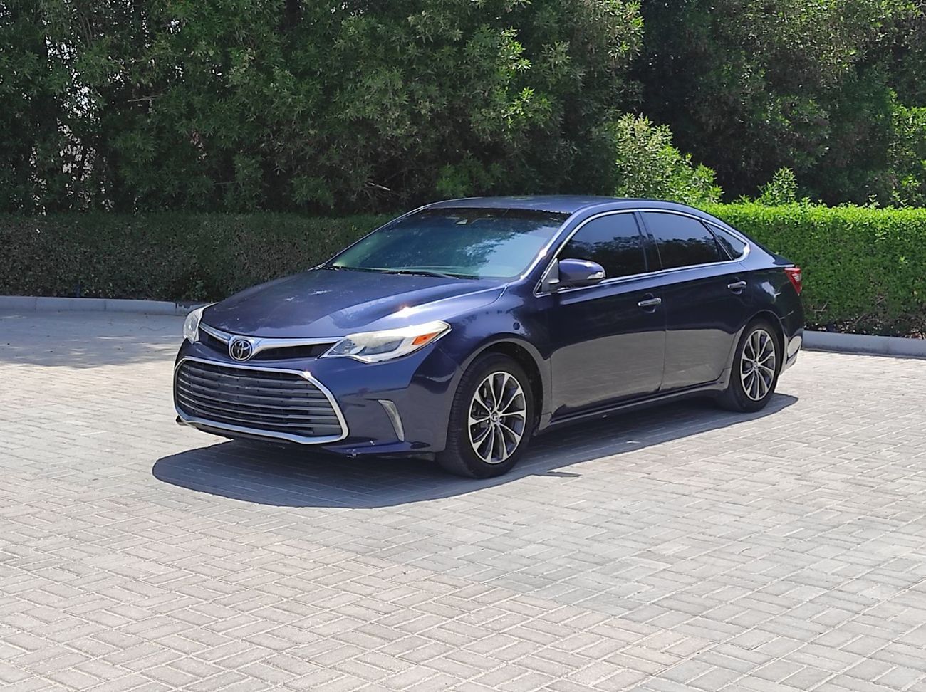 Toyota Avalon Toyota Avalon 2017 xle V6 full options with out sunroof clean car