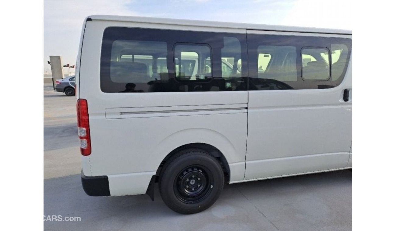 تويوتا هاياس Toyota Hiace 2.5 LTR DSL Passenger Van