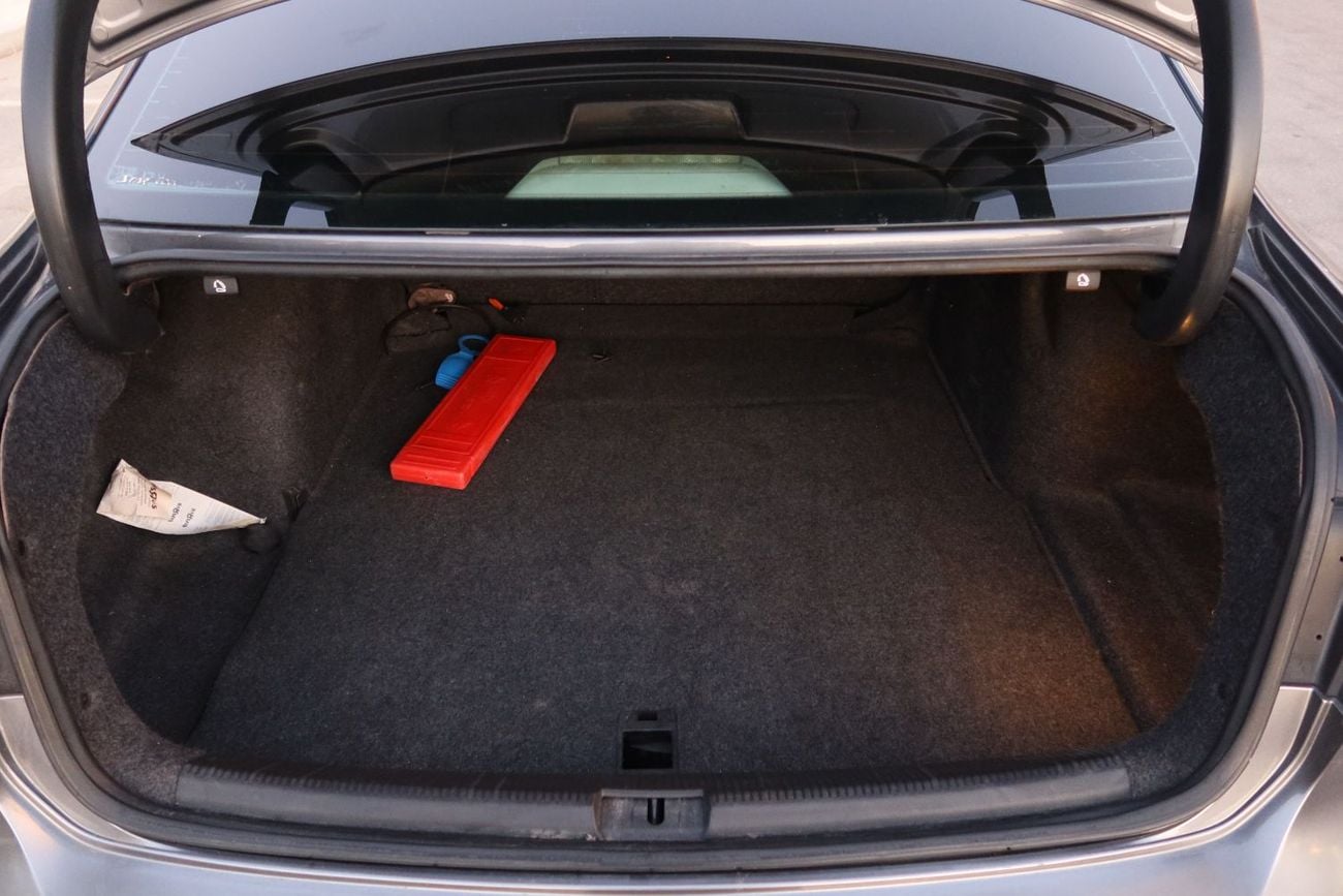 Volkswagen Passat SEL 2.5L