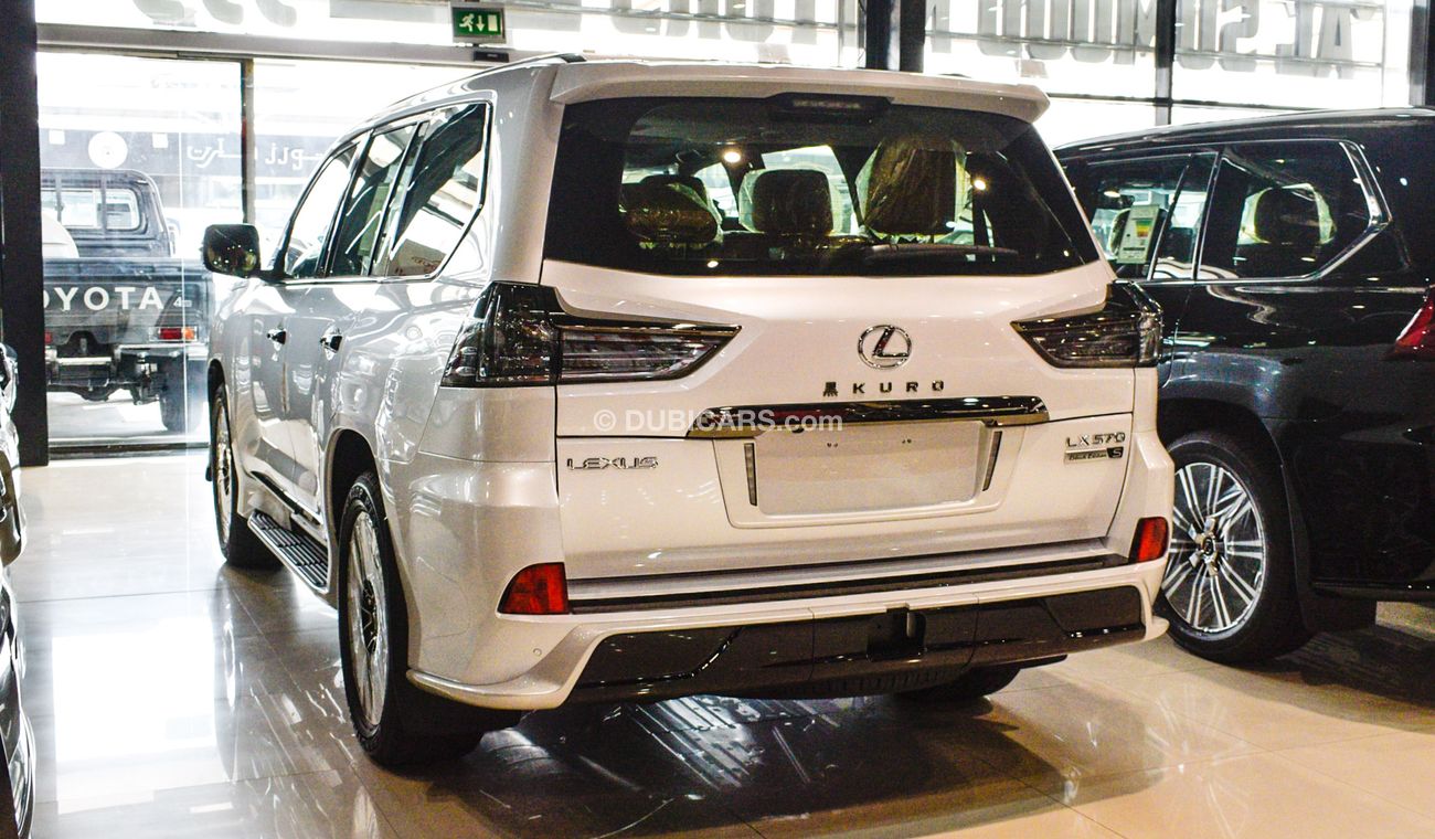 Lexus LX 570 Black Edition S