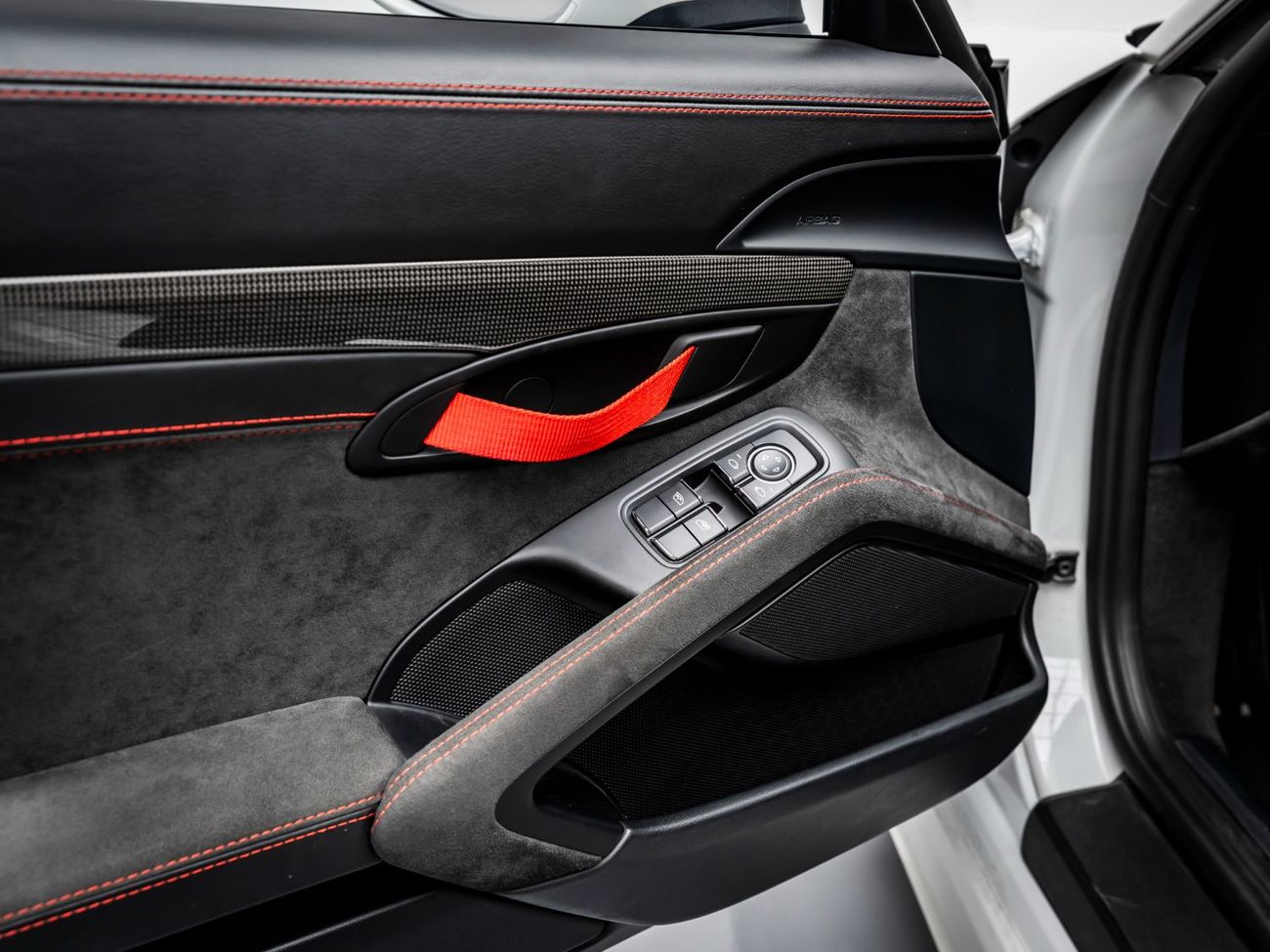 بورش كايمان 718 GT4 4.0L (414 HP) M/T