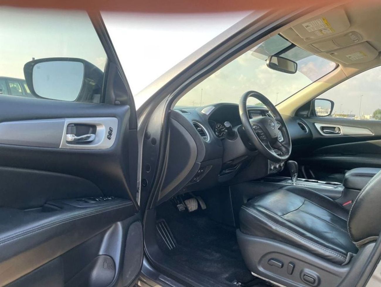 نيسان باثفايندر 2020 Nissan Pathfinder SL 3.5L V6 - 7 Seater Full Option - 360* CAM Auto Trunk - Radar & Sensor -