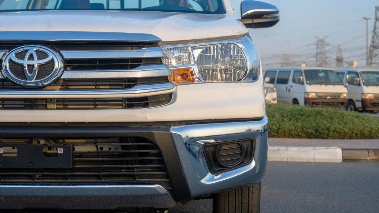 تويوتا هيلوكس GL 2.4L Double Cab Utility