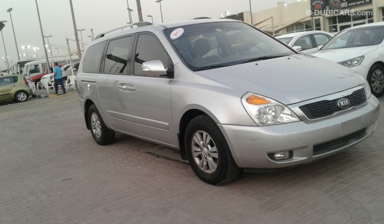 Kia Carnival