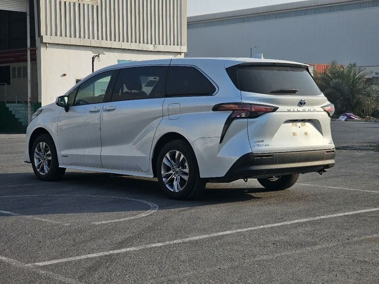 Toyota Sienna 2023 Toyota Sienna 2.5L Comfort Hybrid