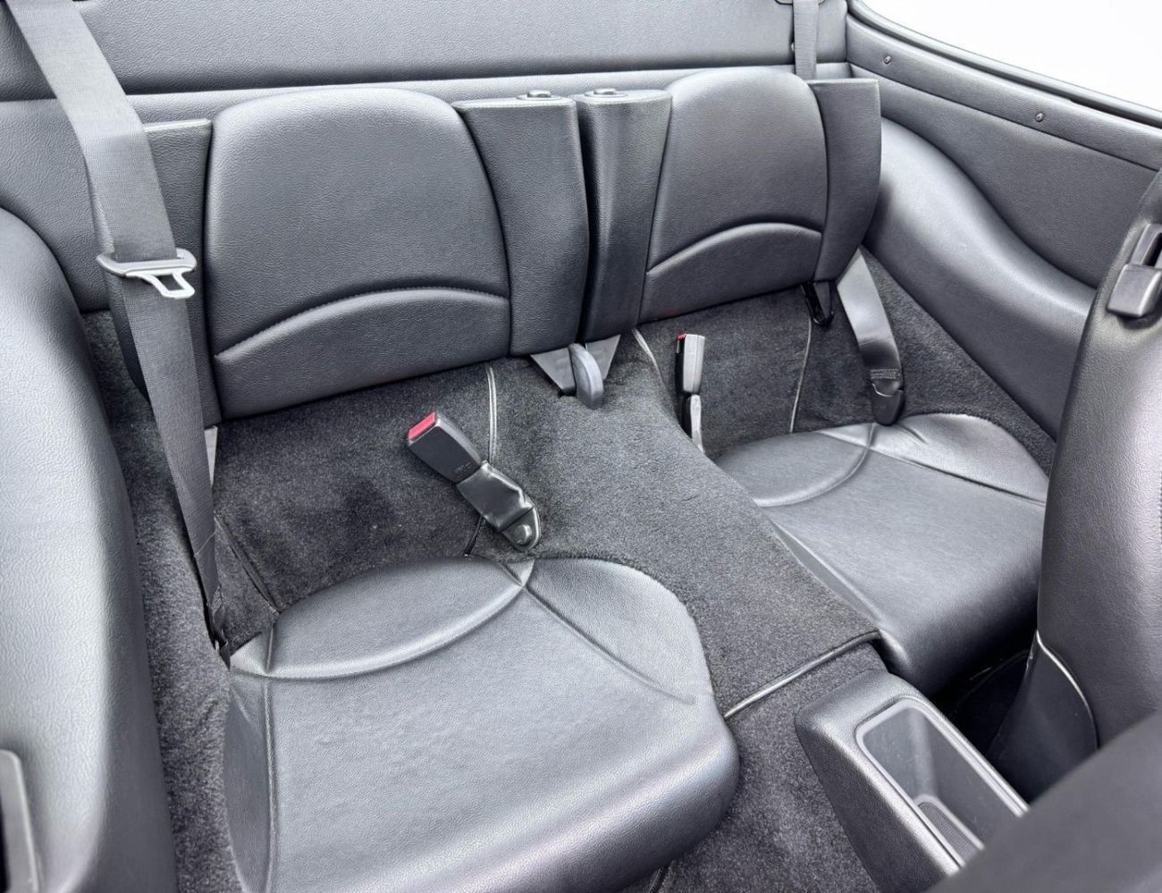 Porsche 911 1996 Porsche 993 Carrera 2 (Varioram), Service History