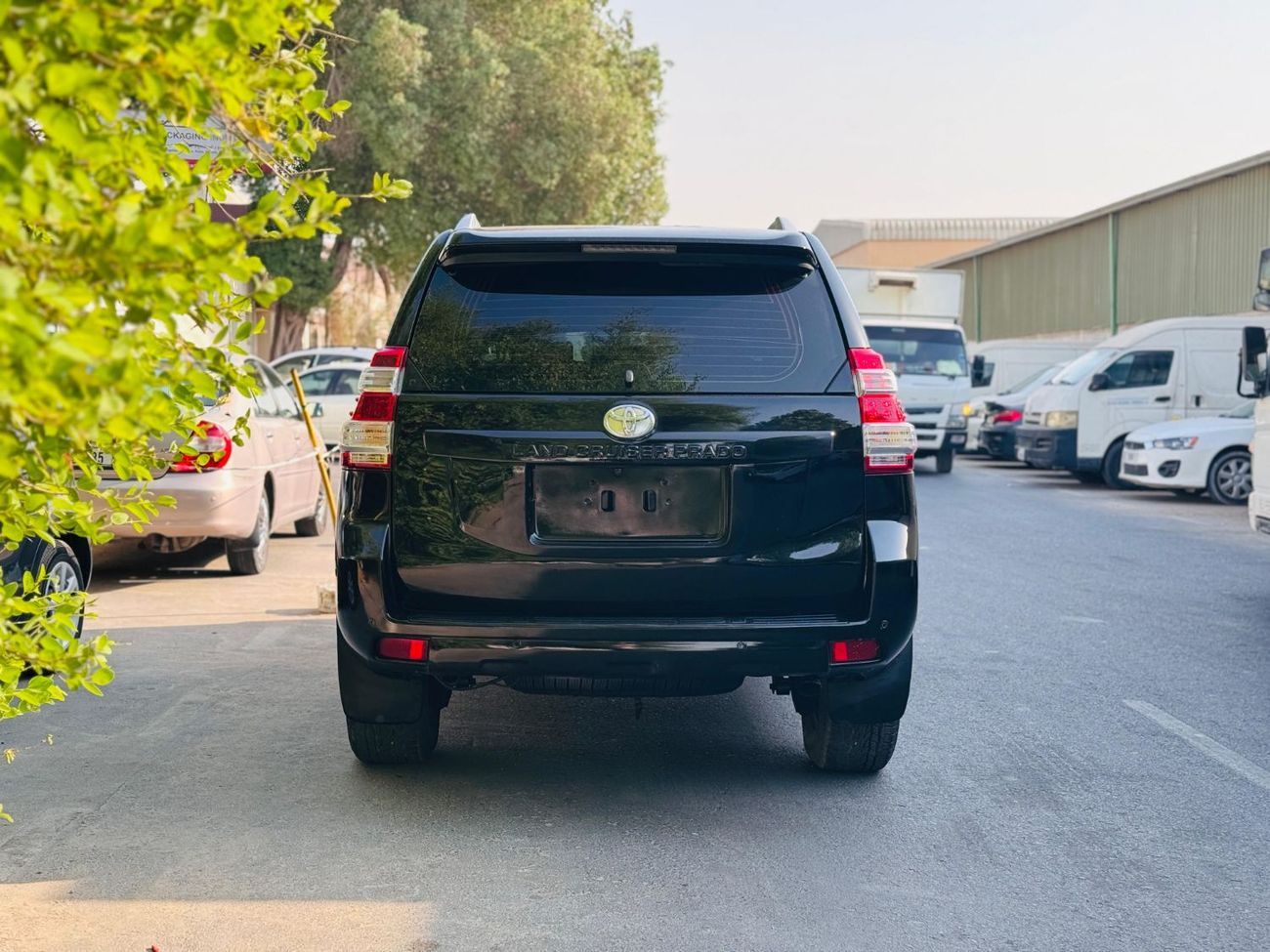 Toyota Prado GOOD CONDITION | 2.7L PETROL ENGINE | LEFT-HAND-DRIVE | LEATHER SEATS | AT | 360 VIEW CAMERA