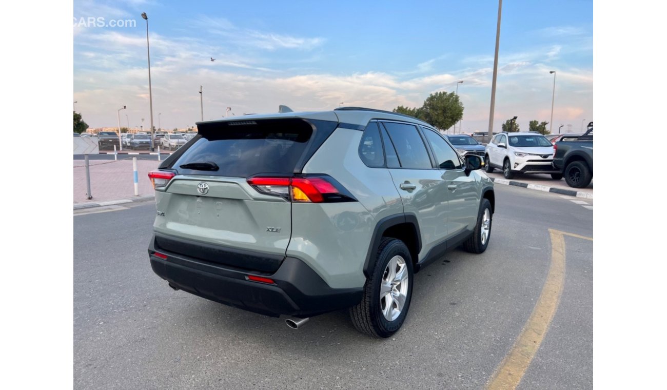 Toyota RAV4 Xle sunroof