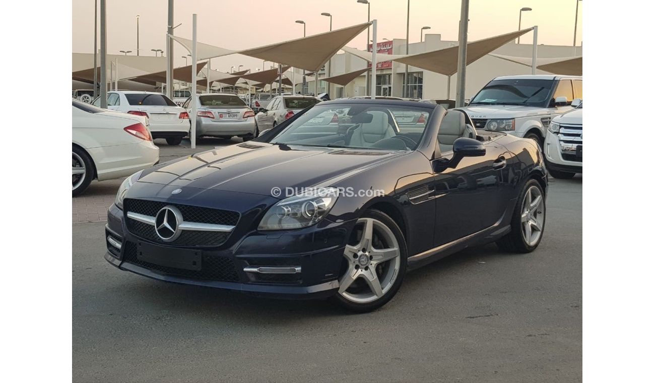 Mercedes-Benz SLK 200 Mercedes benz SLK model 2015 GCC car prefect condition no need any maintenance one owner from agenc