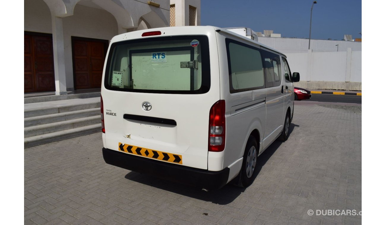 Toyota Hiace Toyota Hiace 6 seater chiller van, model:2015. Excellent condition
