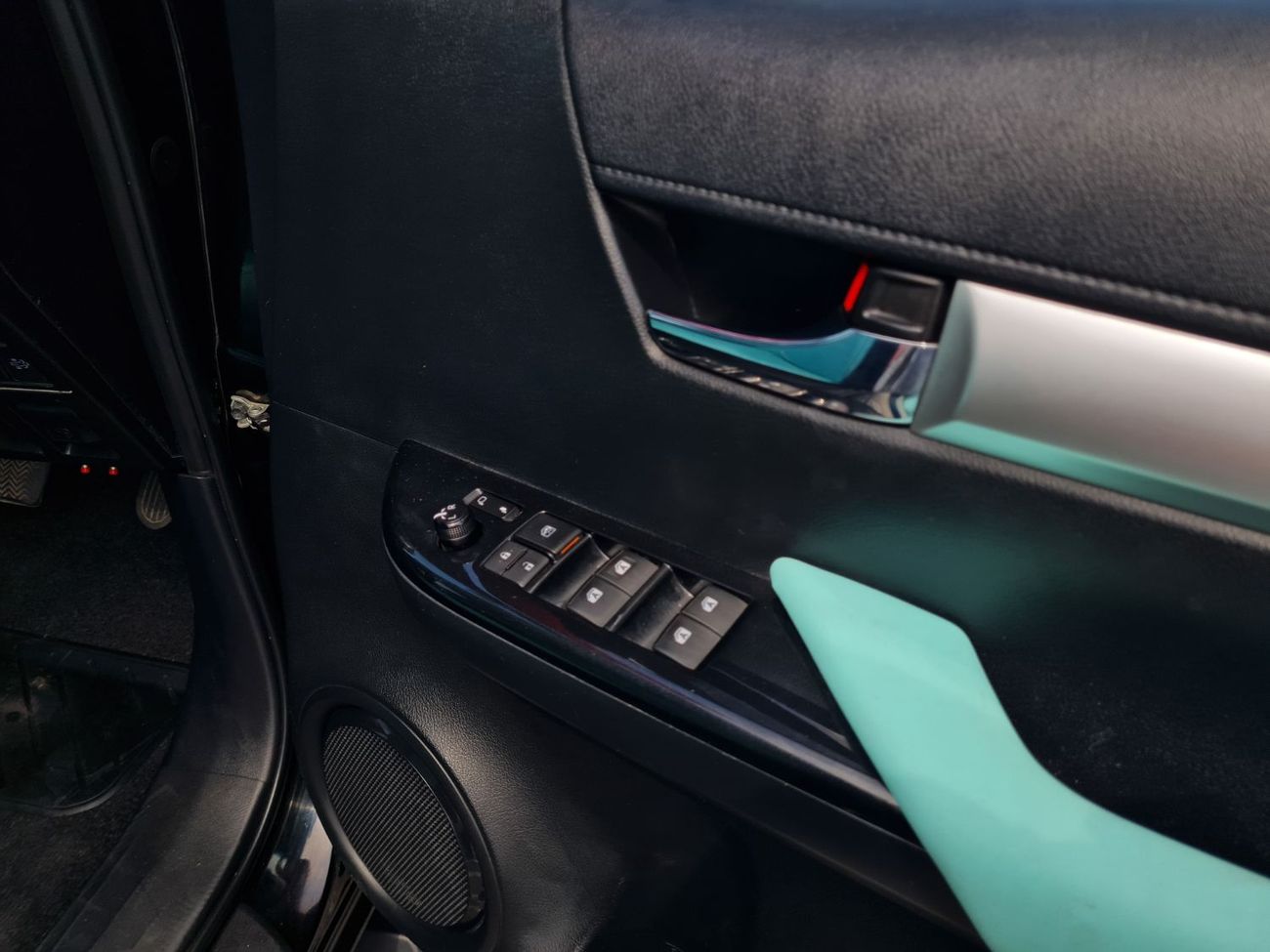 Toyota Hilux Double Cabin  Right Hand Drive  Year: *2022*