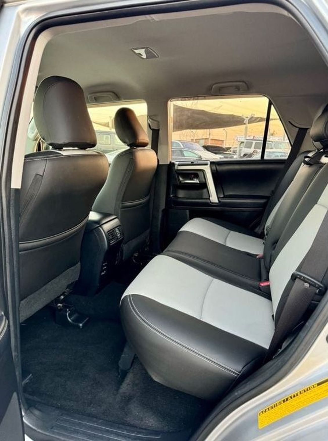 تويوتا Runner4 2019 SR5 4WD LEATHER SEATS FULL OPTION US SPEC