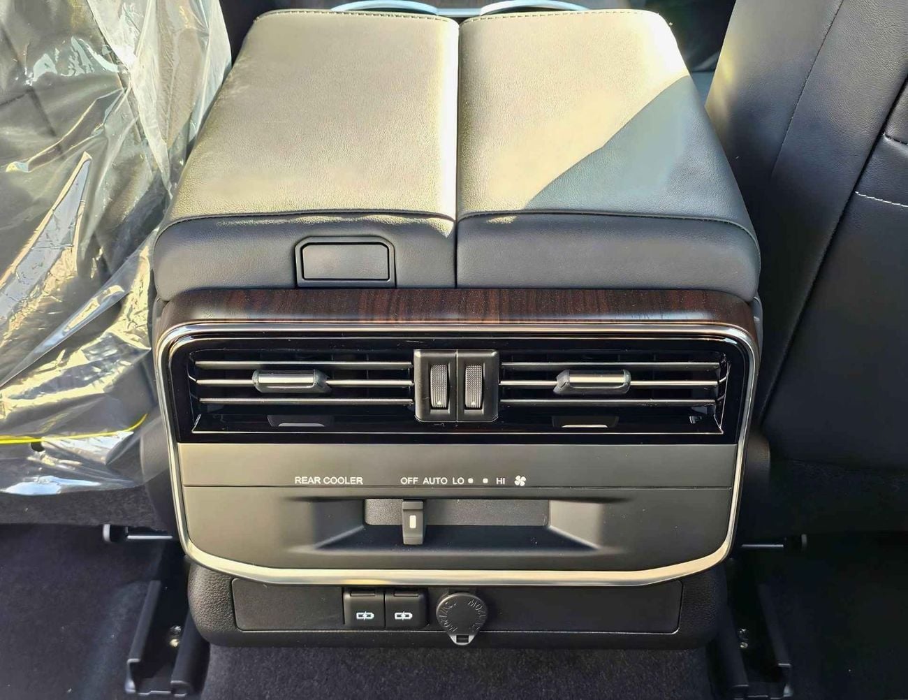 تويوتا لاند كروزر GXR TWIN TURBO /3.5L V6 PETROL/REAR ENTERTAINMENT SCREEN/LEATHER/SUNROOF/FRONT PWR SEATS (CODE # GXR