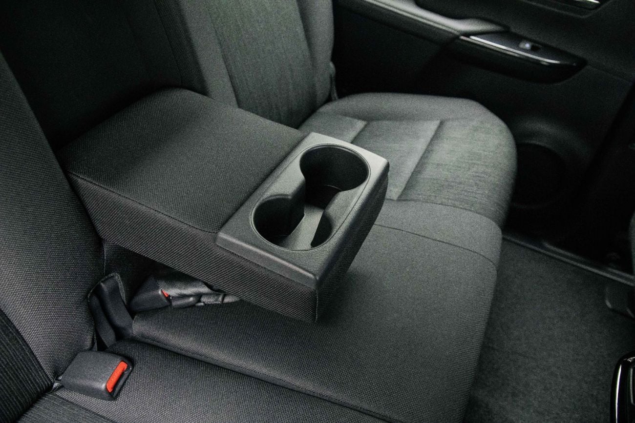 تويوتا هيلوكس Adventure 4.0L - Platinum White Inside MLM Black | Export Only