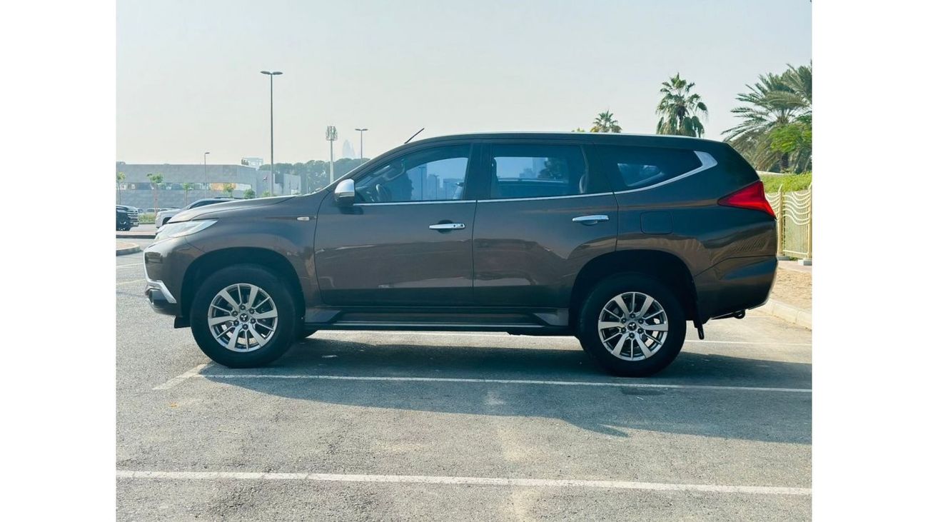 ميتسوبيشي مونتيرو GLS Mid FULL AGENCY MAINTAINED || 1110 PM || MONTERO SPORT GLS 3.0L V6 || LOW MILEAGE || GCC ||  0%