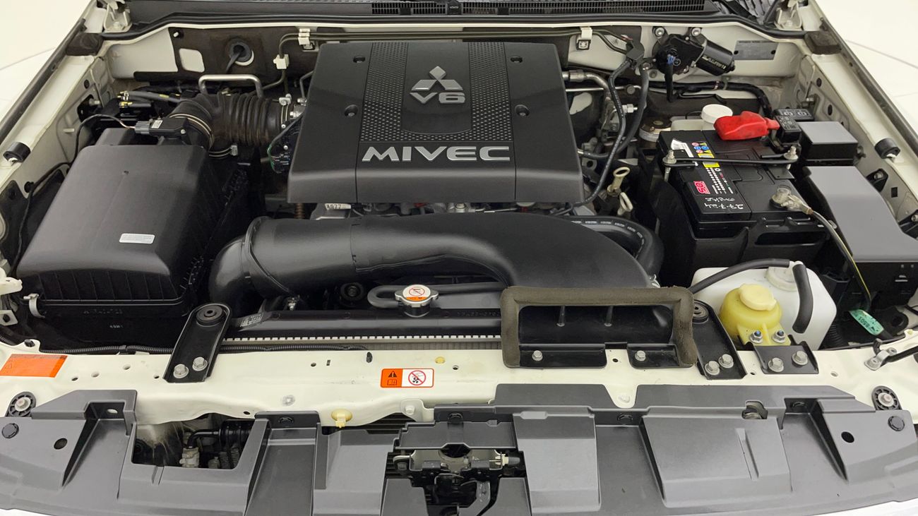 Mitsubishi Pajero GLS HIGHLINE 3.8 | Zero Down Payment | Home Test Drive